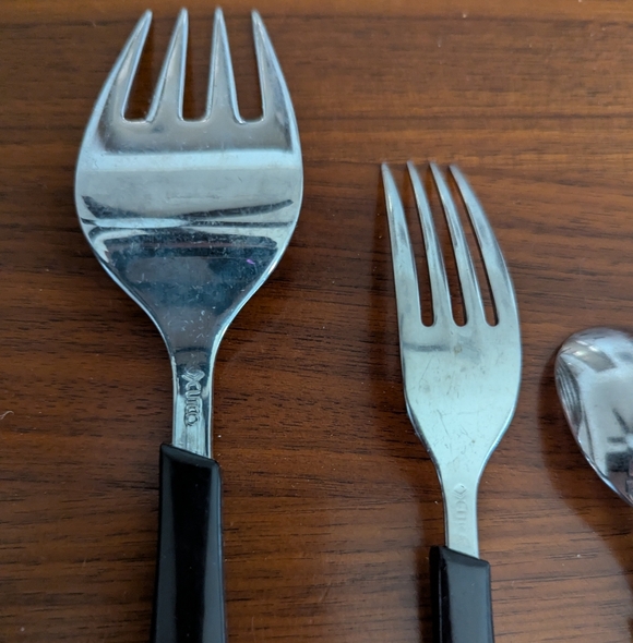 Vintage Cutco Classic Black Handle Place Setting Flatware Spoons Forks Pre Owned - Picture 6 of 6